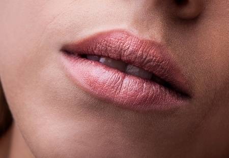 A glicerin jótékony hatása az ajkakra