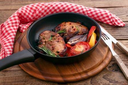 Hirtelen kisütött tavaszi zöldségek