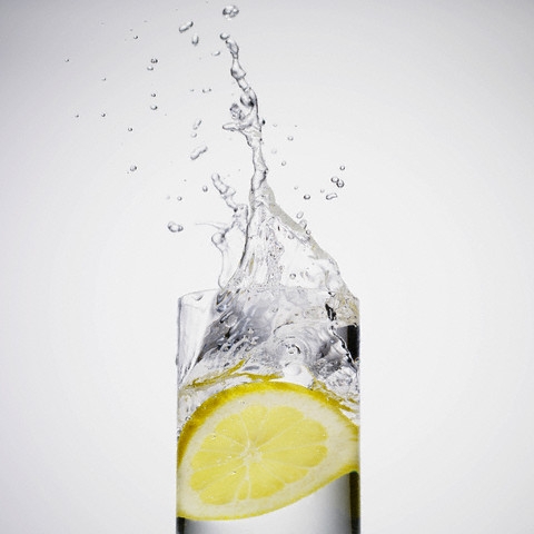 Kezdje a napját vízzel és citrommal