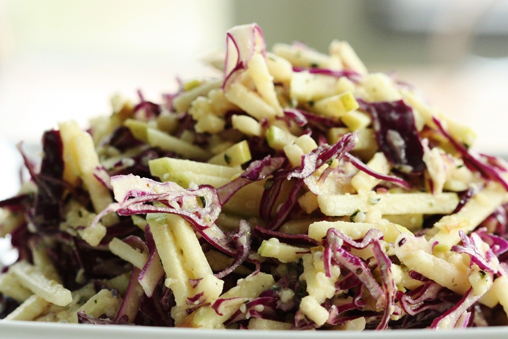 Almás káposztás saláta