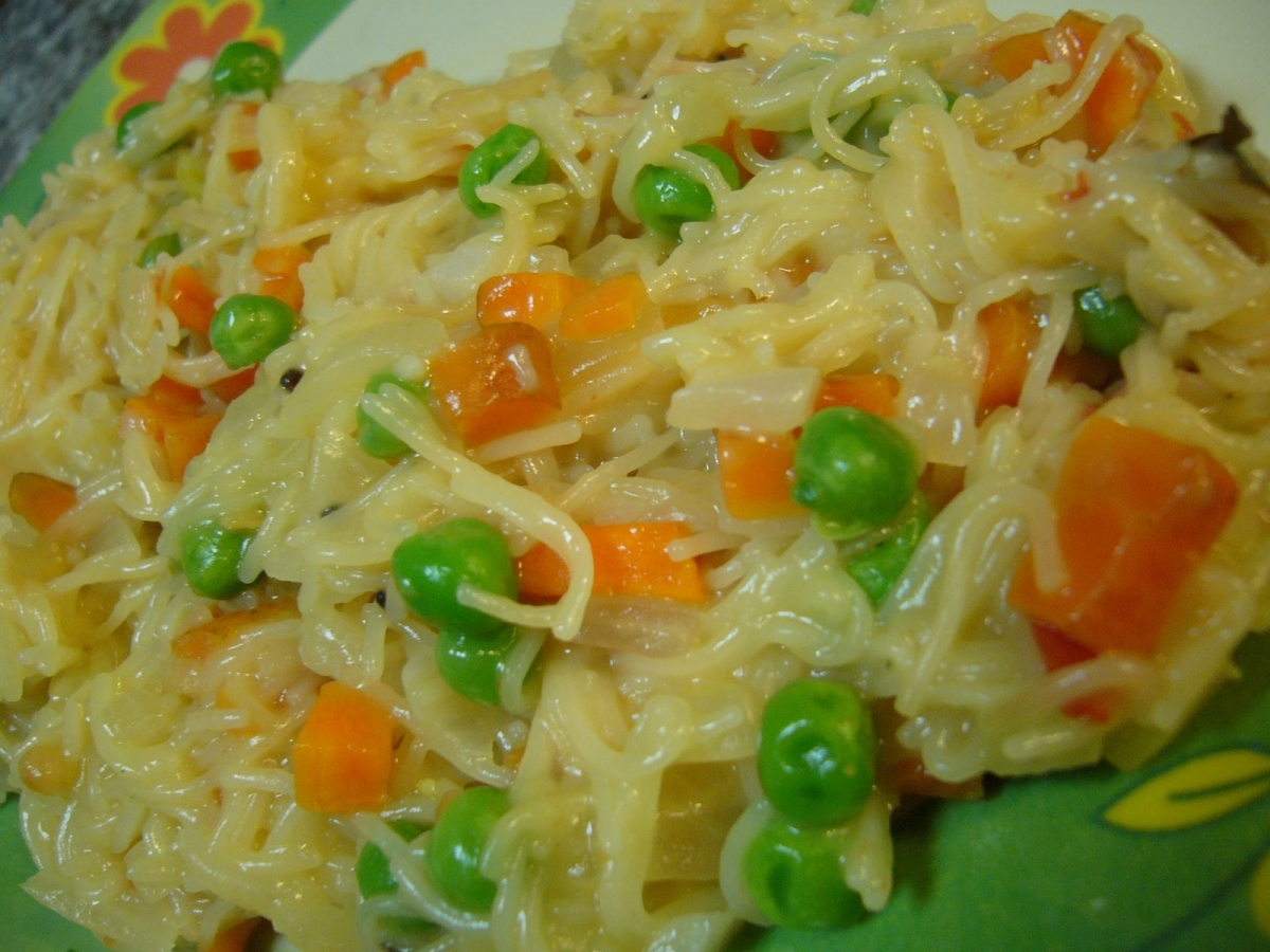 Semiya Upma – vegyeszöldséges Vermicelli Upma