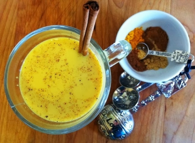 A kurkumás tej szépségre és egészségre gyakorolt jótékony hatása